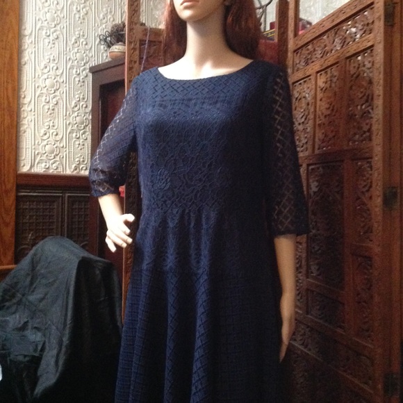 Tahari navy blue lace dress NWOT size 10P - Picture 7 of 8